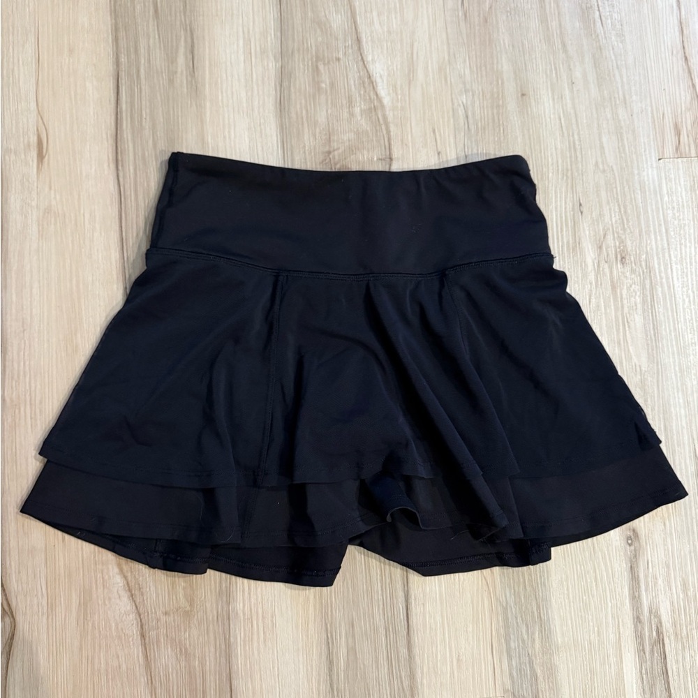 Lululemon ivivva women’s skirt / skort Shorts tennis running skirt athletic 10